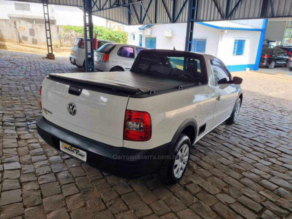 VOLKSWAGEN - SAVEIRO - 2013/2014 - Branca - R$ 44.900,00