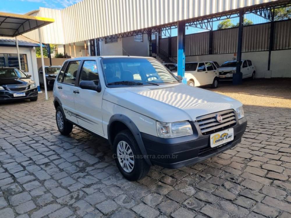 FIAT - UNO - 2009/2010 - Branca - R$ 25.900,00