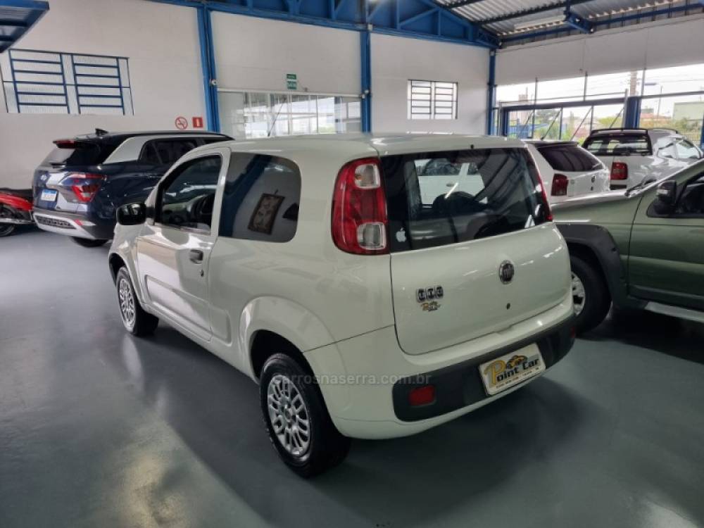 FIAT - UNO - 2012/2013 - Branca - R$ 25.900,00