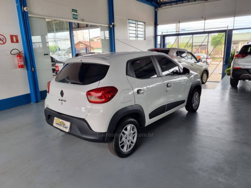 RENAULT - KWID - 2017/2018 - Branca - R$ 36.500,00