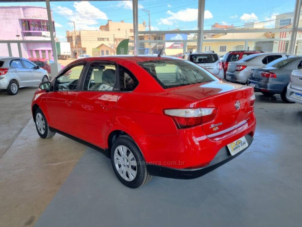 FIAT - GRAND SIENA - 2013/2013 - Vermelha - R$ 36.500,00