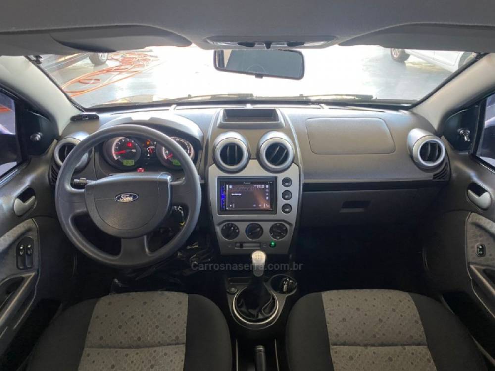 FORD - FIESTA - 2012/2012 - Preta - R$ 32.000,00