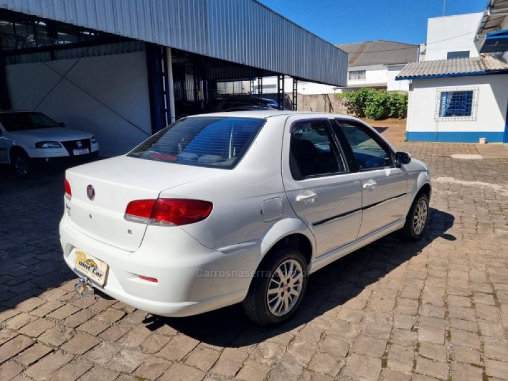 FIAT - SIENA - 2010/2011 - Branca - R$ 26.900,00