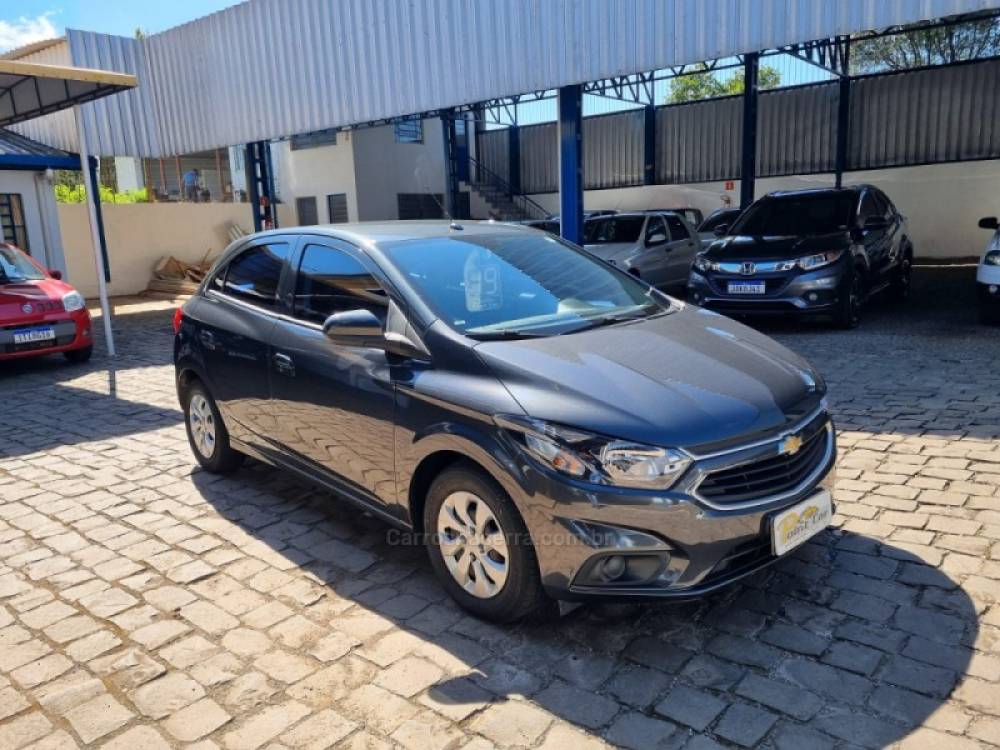 CHEVROLET - ONIX - 2018/2019 - Cinza - R$ 54.000,00