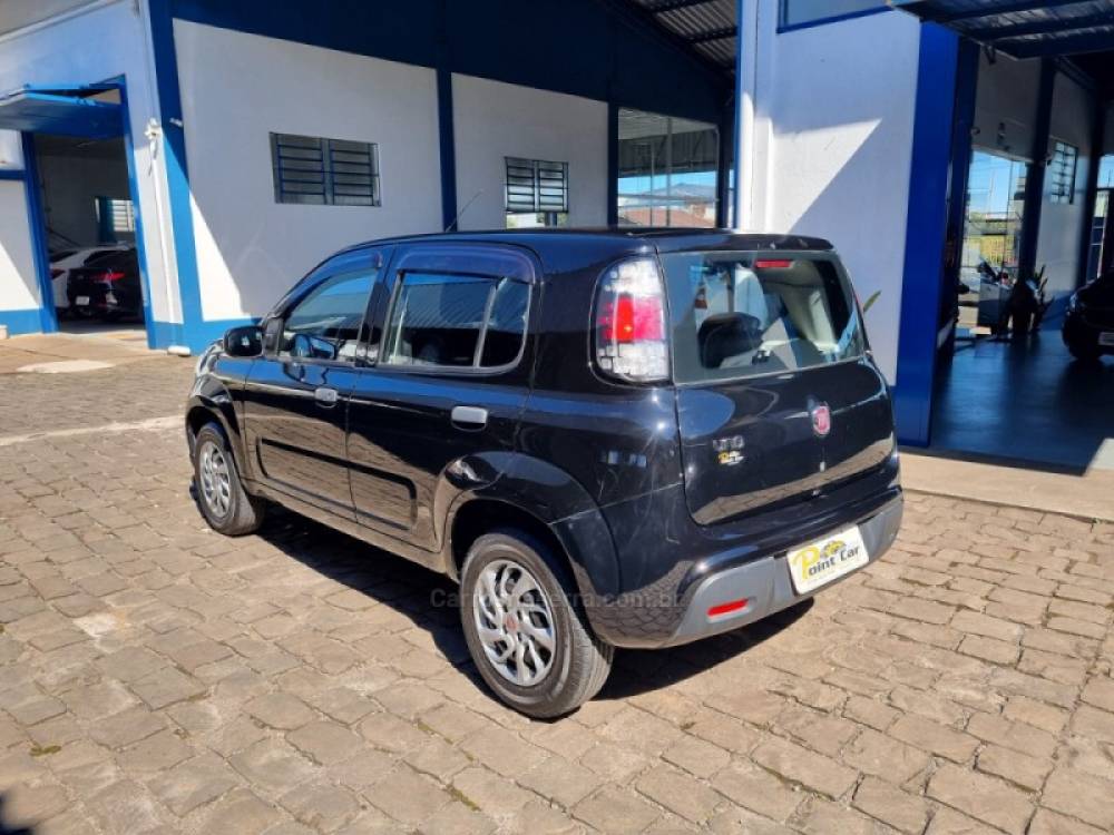 FIAT - UNO - 2019/2020 - Preta - R$ 40.900,00