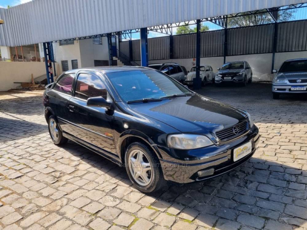 CHEVROLET - ASTRA - 2001/2001 - Preta - R$ 15.900,00