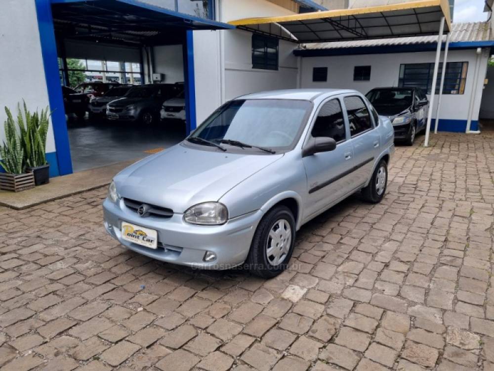 CHEVROLET - CLASSIC - 2007/2008 - Prata - R$ 20.000,00