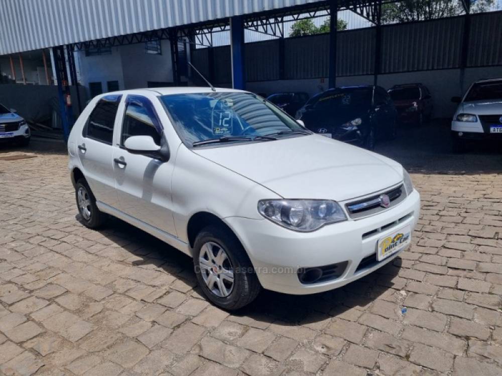 FIAT - PALIO - 2011/2012 - Branca - R$ 26.900,00