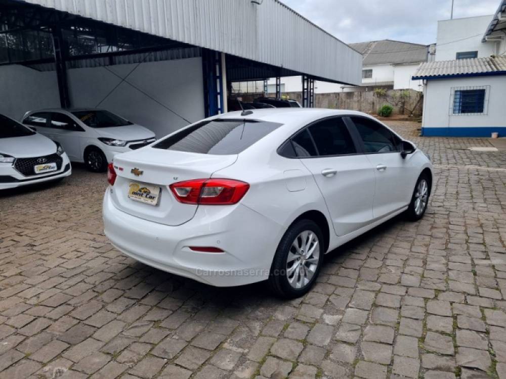 CHEVROLET - CRUZE - 2018/2019 - Branca - R$ 90.900,00