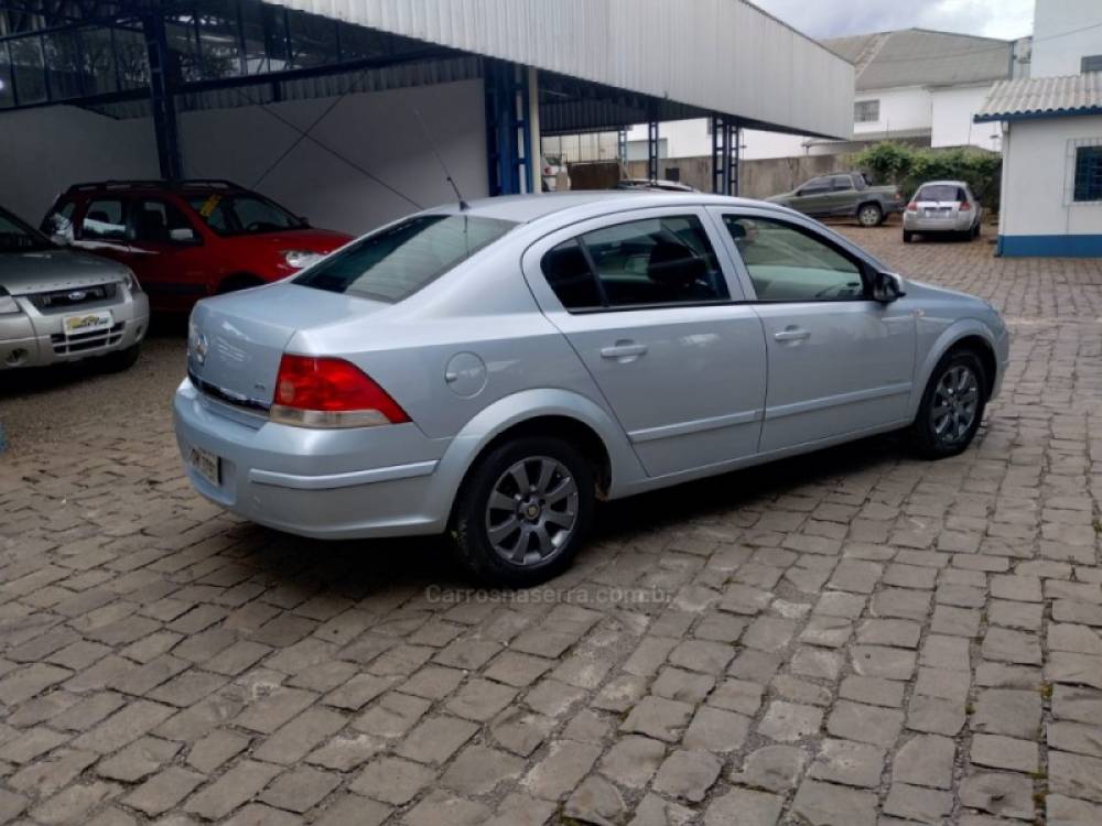 CHEVROLET - VECTRA - 2007/2008 - Prata - R$ 32.900,00