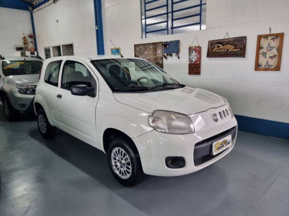 FIAT - UNO - 2012/2013 - Branca - R$ 25.900,00