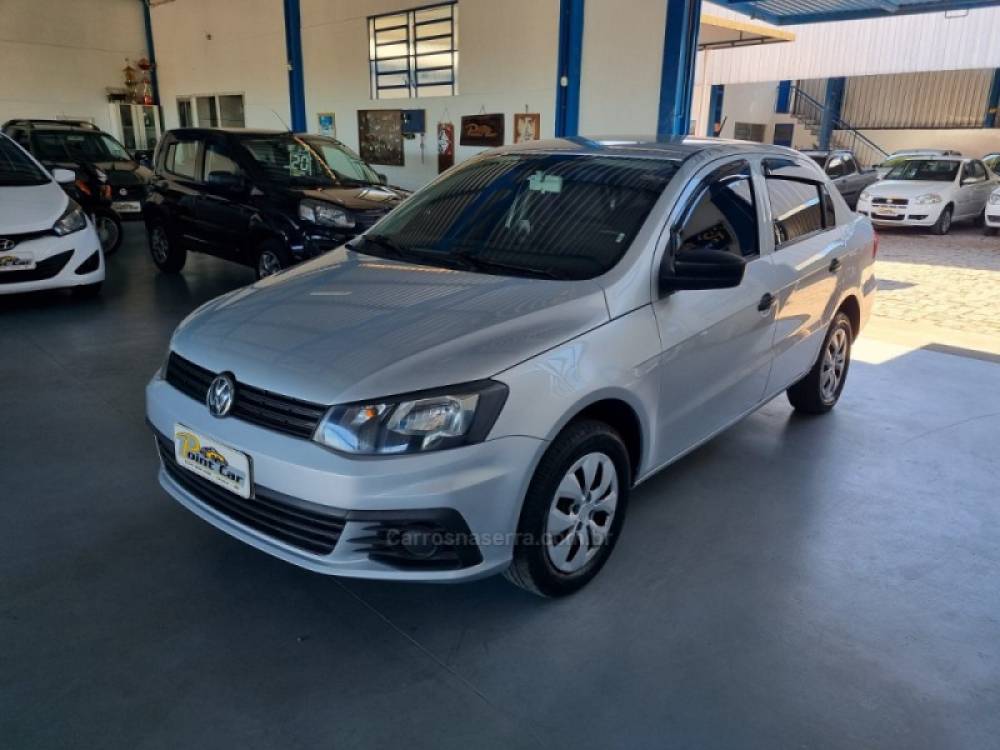 VOLKSWAGEN - VOYAGE - 2017/2018 - Prata - R$ 46.000,00