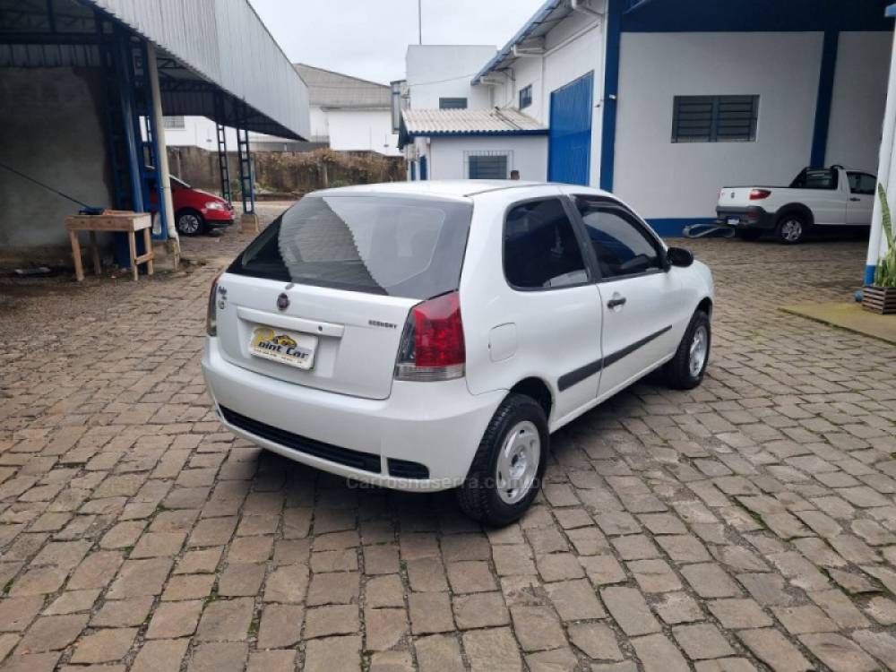 FIAT - PALIO - 2010/2011 - Branca - R$ 21.500,00