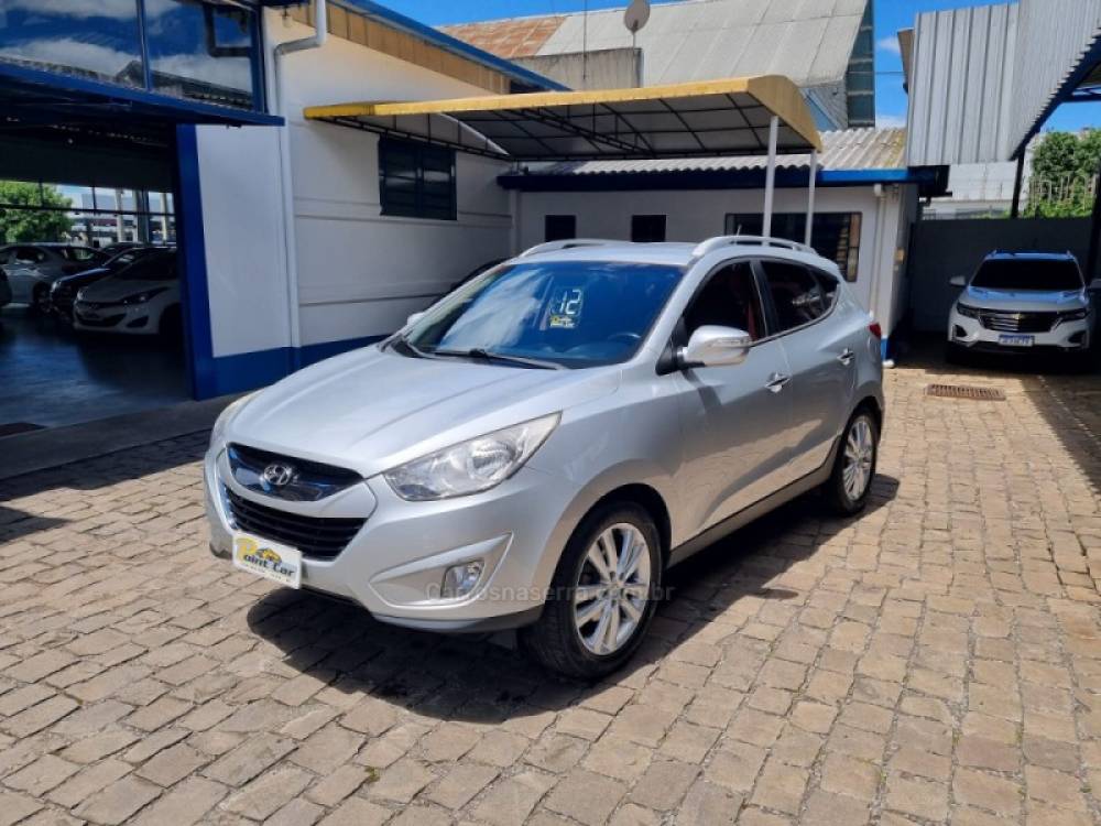 HYUNDAI - IX35 - 2011/2012 - Prata - R$ 64.000,00