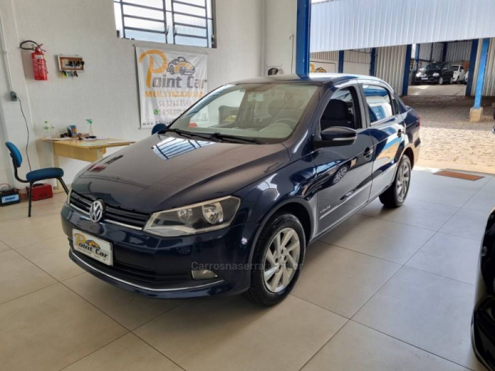 VOLKSWAGEN - VOYAGE - 2015/2016 - Azul - R$ 44.900,00