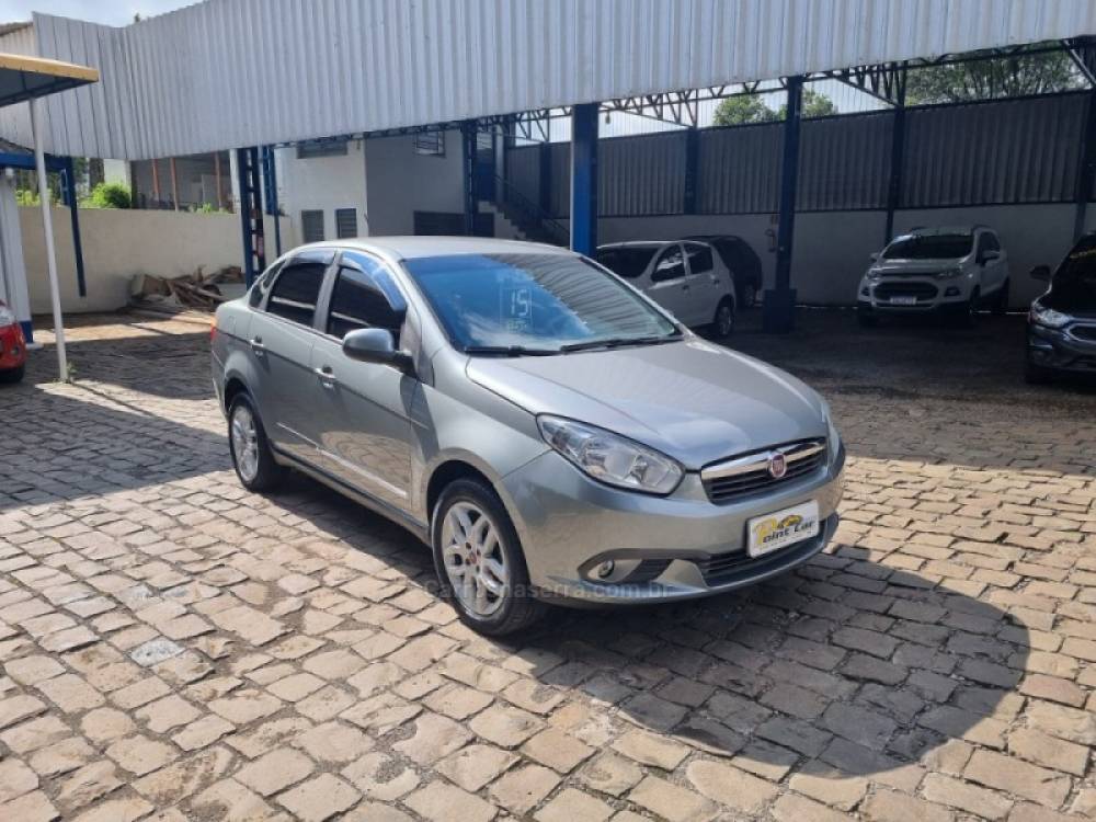 FIAT - GRAND SIENA - 2014/2015 - Cinza - R$ 34.900,00