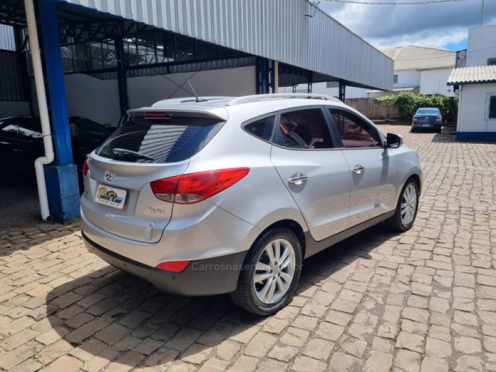 HYUNDAI - IX35 - 2011/2012 - Prata - R$ 64.000,00