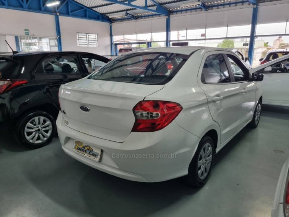 FORD - KA - 2016/2017 - Branca - R$ 44.500,00