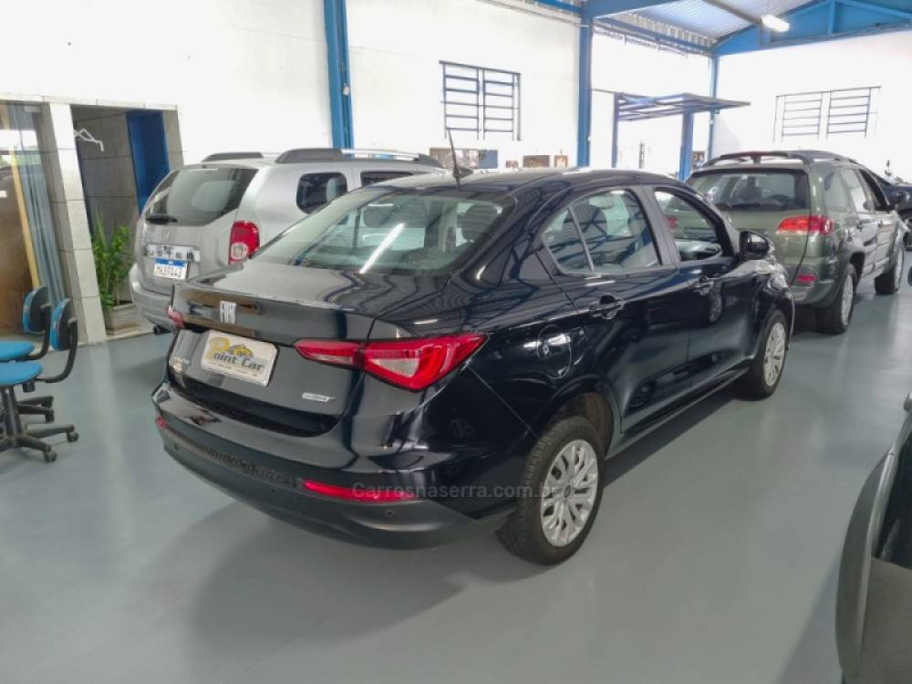 FIAT - CRONOS - 2021/2022 - Preta - R$ 72.900,00