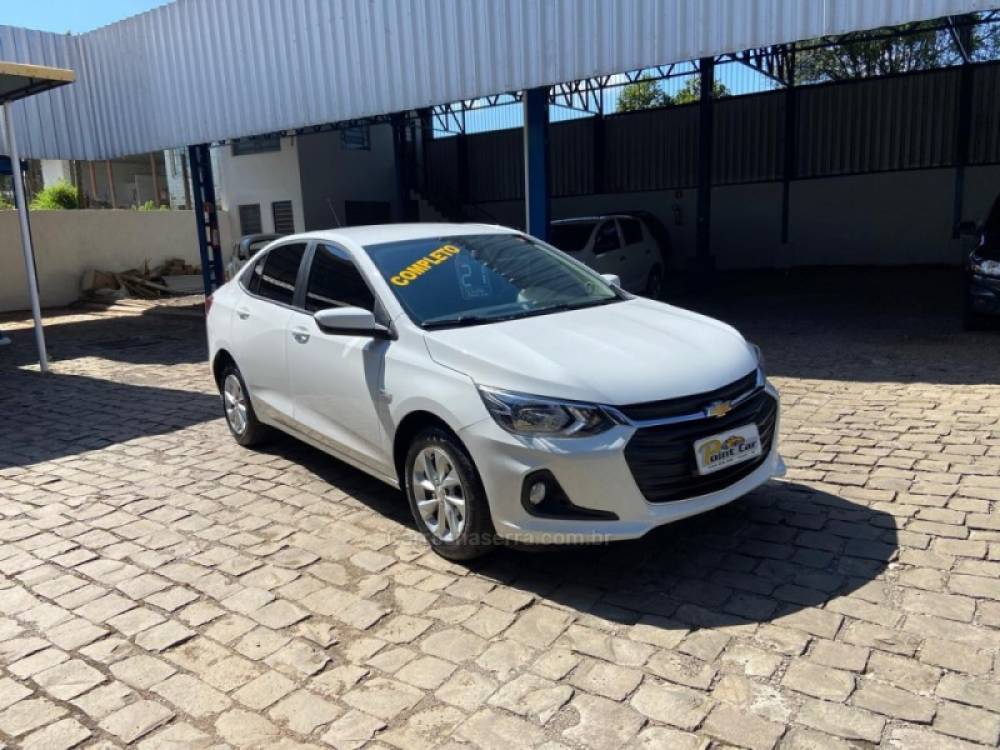 CHEVROLET - ONIX - 2021/2021 - Branca - R$ 70.000,00