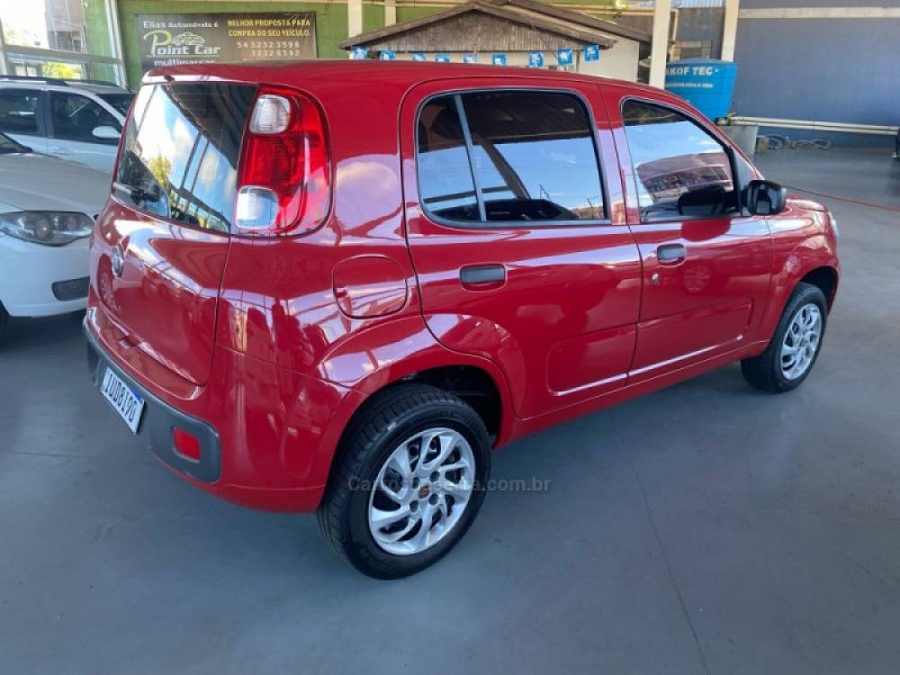 FIAT - UNO - 2013/2013 - Vermelha - R$ 30.900,00