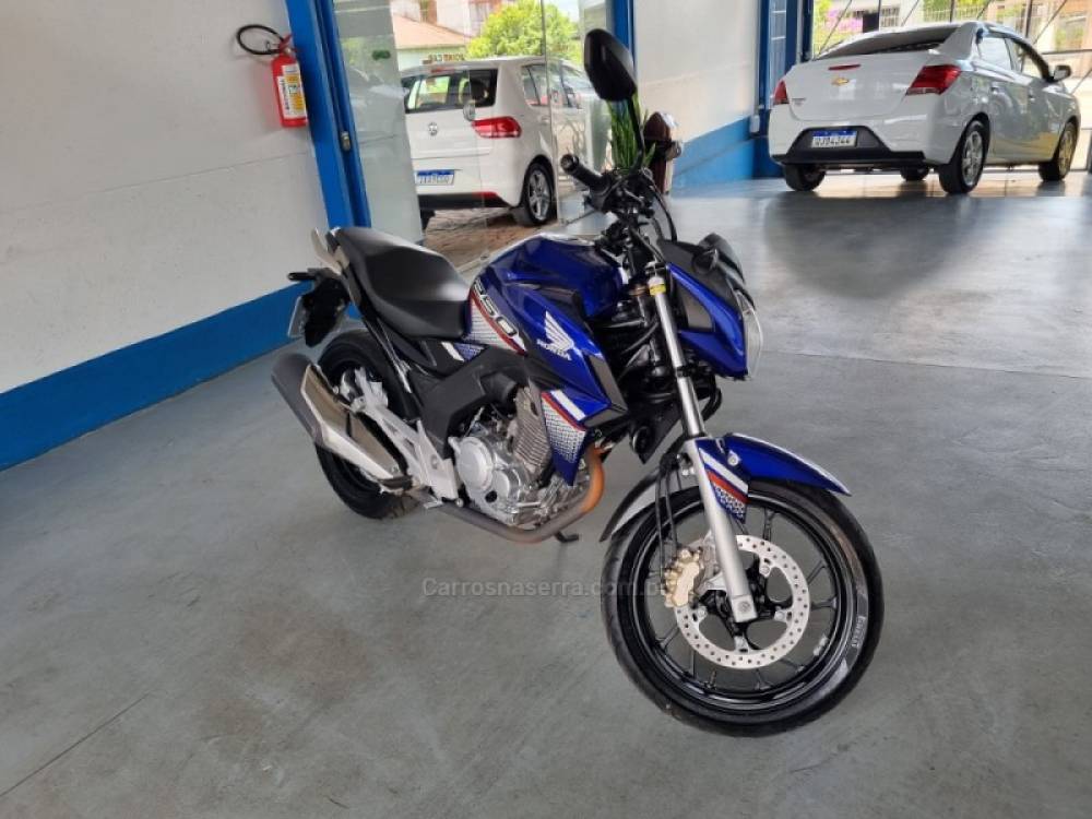 HONDA - CB 250F TWISTER - 2021/2022 - Azul - R$ 20.900,00