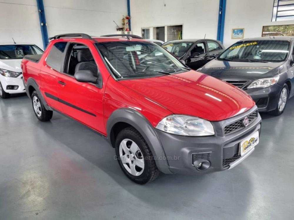 FIAT - STRADA - 2013/2014 - Vermelha - R$ 54.900,00