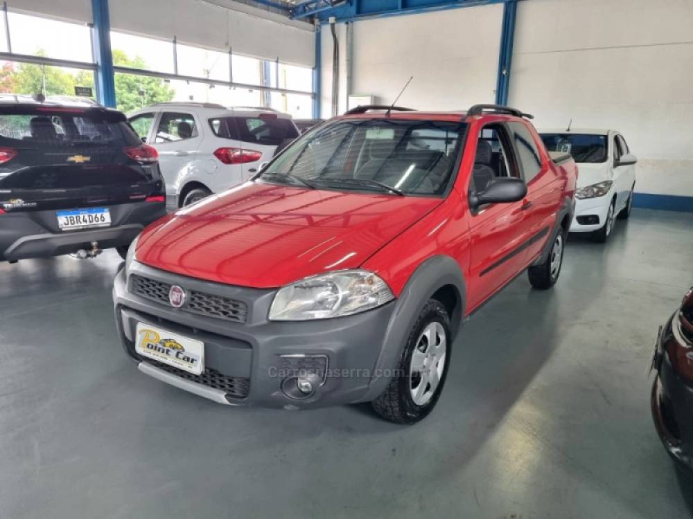 FIAT - STRADA - 2013/2014 - Vermelha - R$ 54.900,00