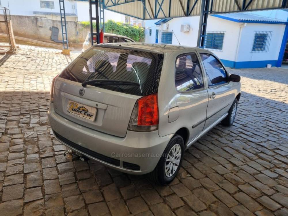 FIAT - PALIO - 2007/2008 - Prata - R$ 18.500,00