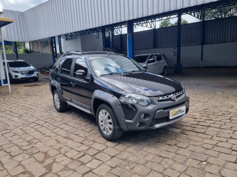 FIAT - PALIO - 2015/2016 - Preta - R$ 50.900,00