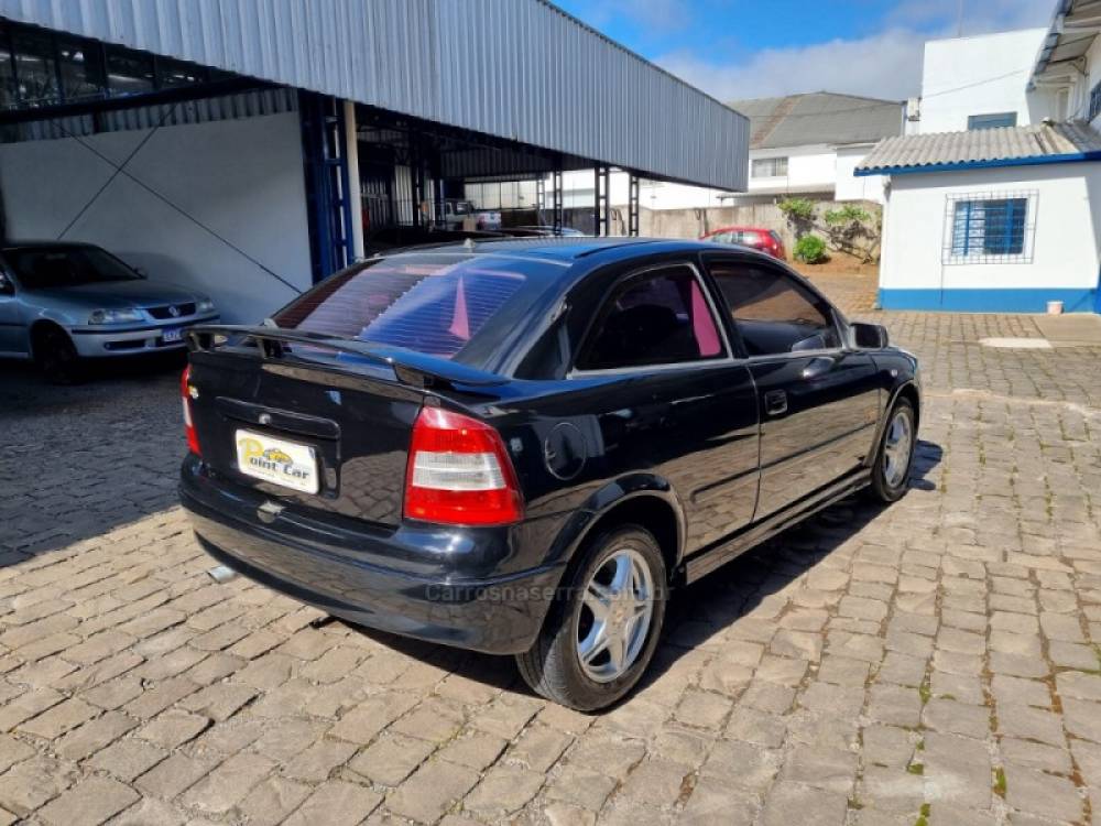 CHEVROLET - ASTRA - 2001/2001 - Preta - R$ 15.900,00