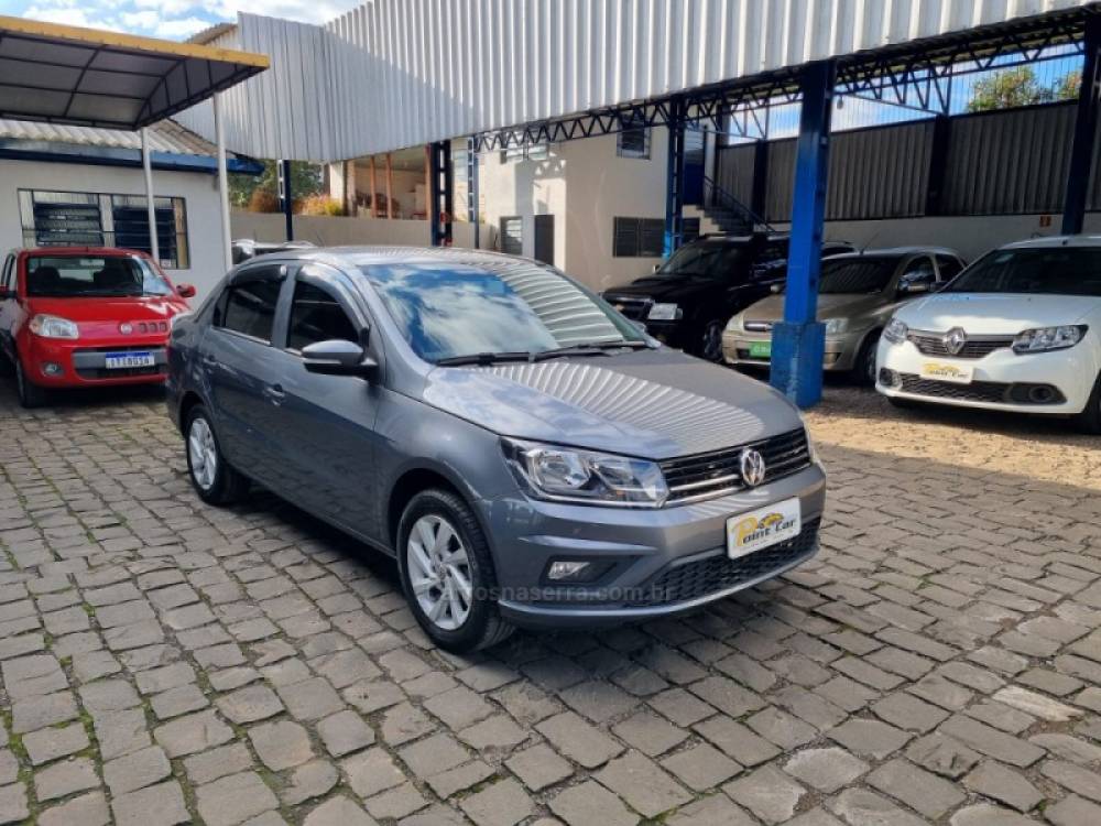 VOLKSWAGEN - VOYAGE - 2022/2023 - Cinza - R$ 56.500,00