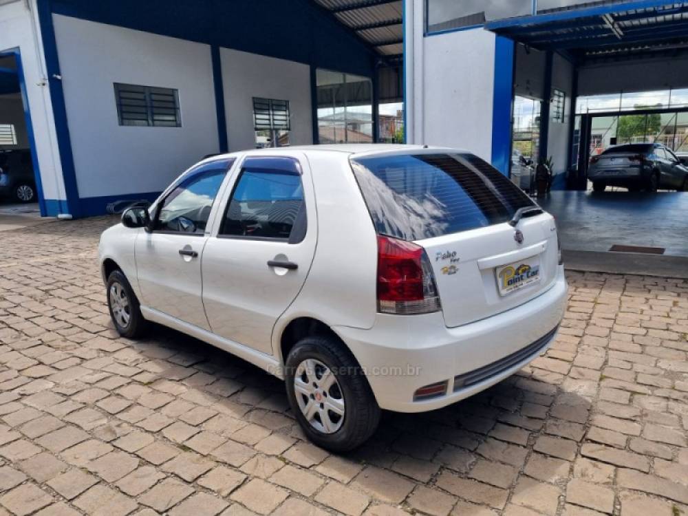 FIAT - PALIO - 2011/2012 - Branca - R$ 26.900,00