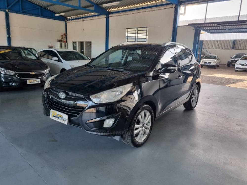 HYUNDAI - IX35 - 2010/2011 - Preta - R$ 60.900,00