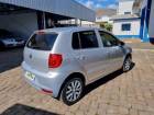 VOLKSWAGEN - FOX - 2010/2011 - Prata - R$ 30.900,00