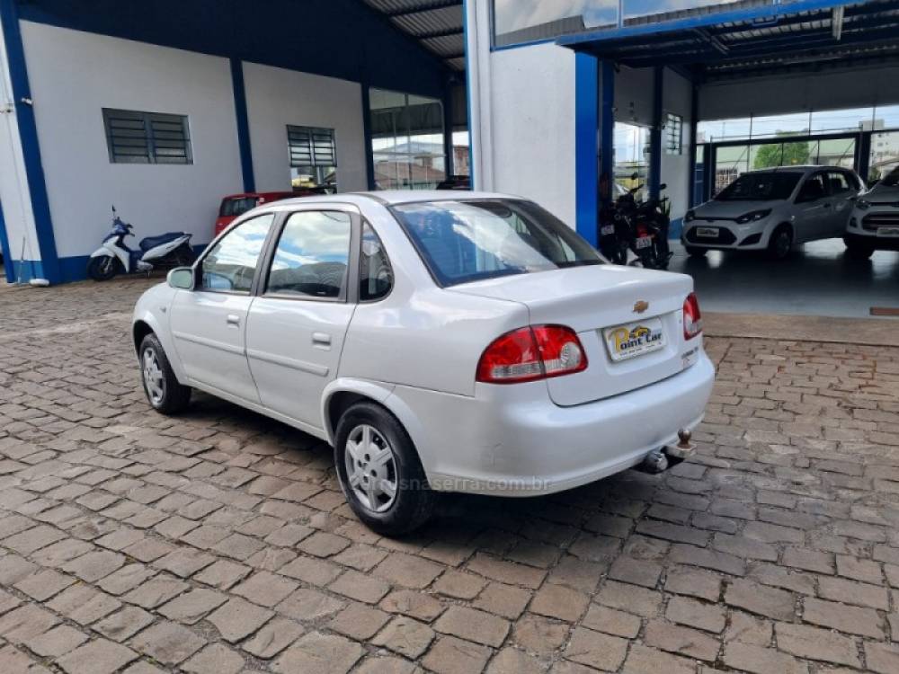 CHEVROLET - CLASSIC - 2012/2013 - Branca - R$ 25.900,00