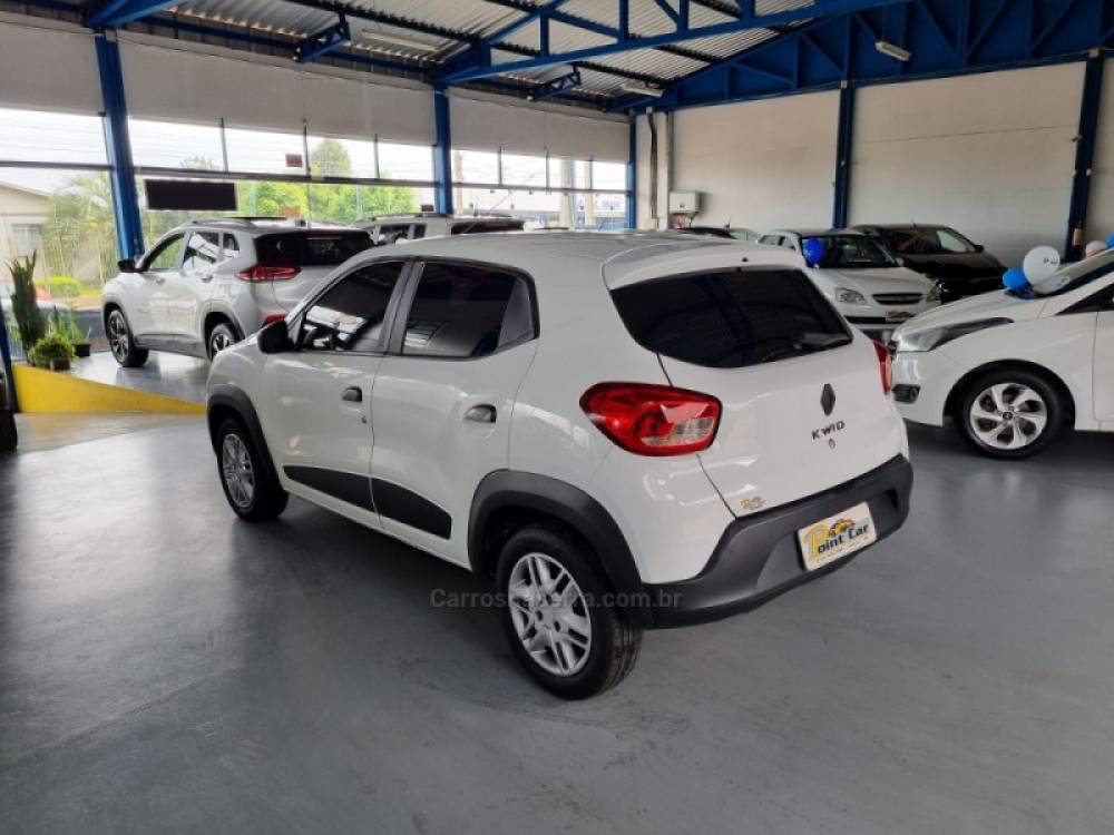 RENAULT - KWID - 2017/2018 - Branca - R$ 36.500,00