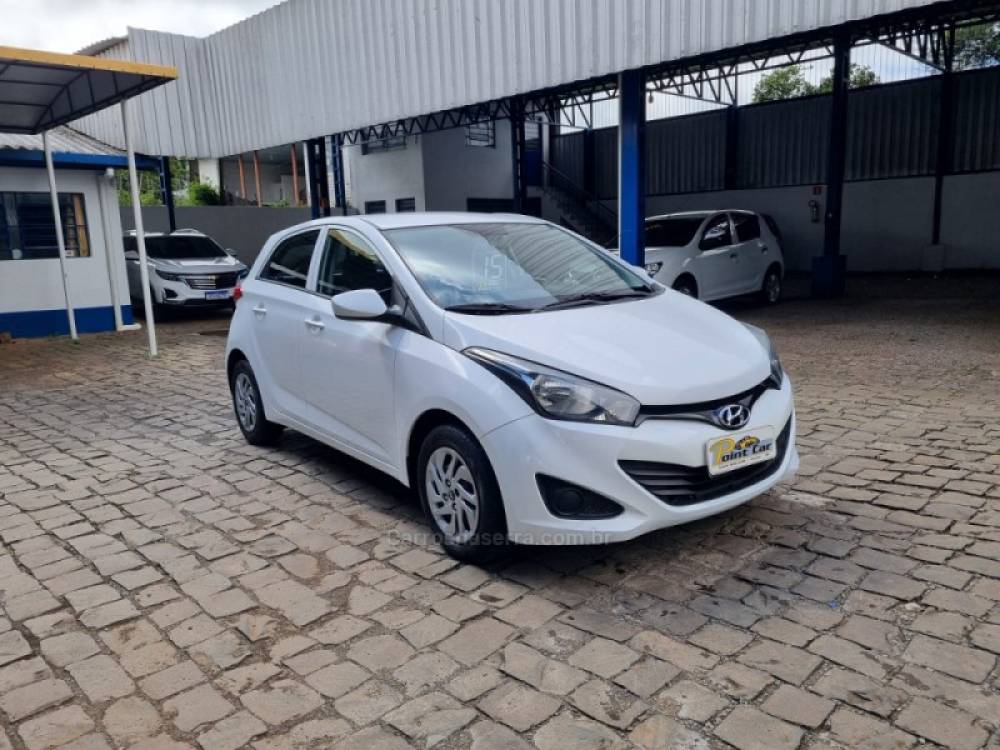 HYUNDAI - HB20 - 2015/2015 - Branca - R$ 43.900,00