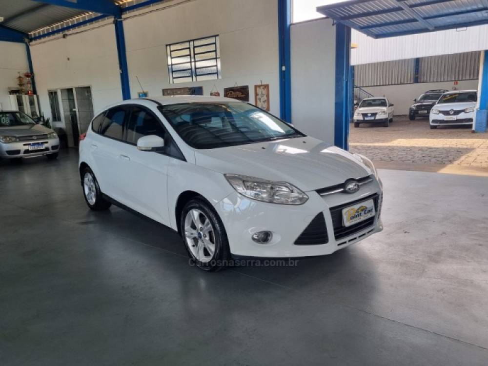 FORD - FOCUS - 2014/2014 - Branca - R$ 50.000,00