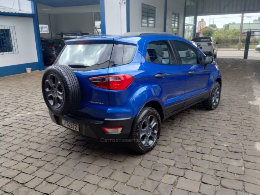 FORD - ECOSPORT - 2017/2018 - Azul - R$ 74.900,00